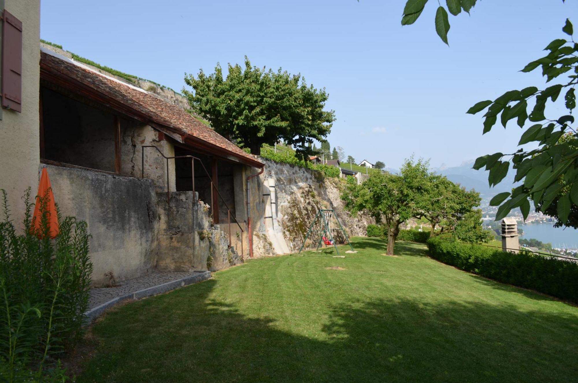 Hotel Domaine Du Burignon Saint-Saphorin Zewnętrze zdjęcie